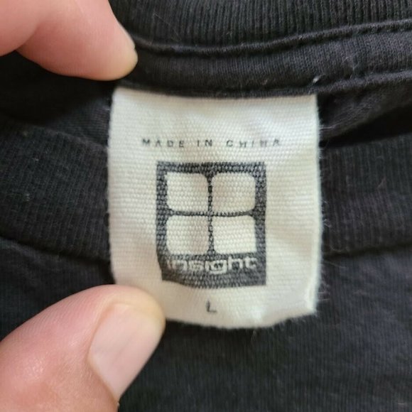 Insight Cut Off T-Shirt World Not An Empire Distressed Black Tee Women's Size L - Picture 4 of 4